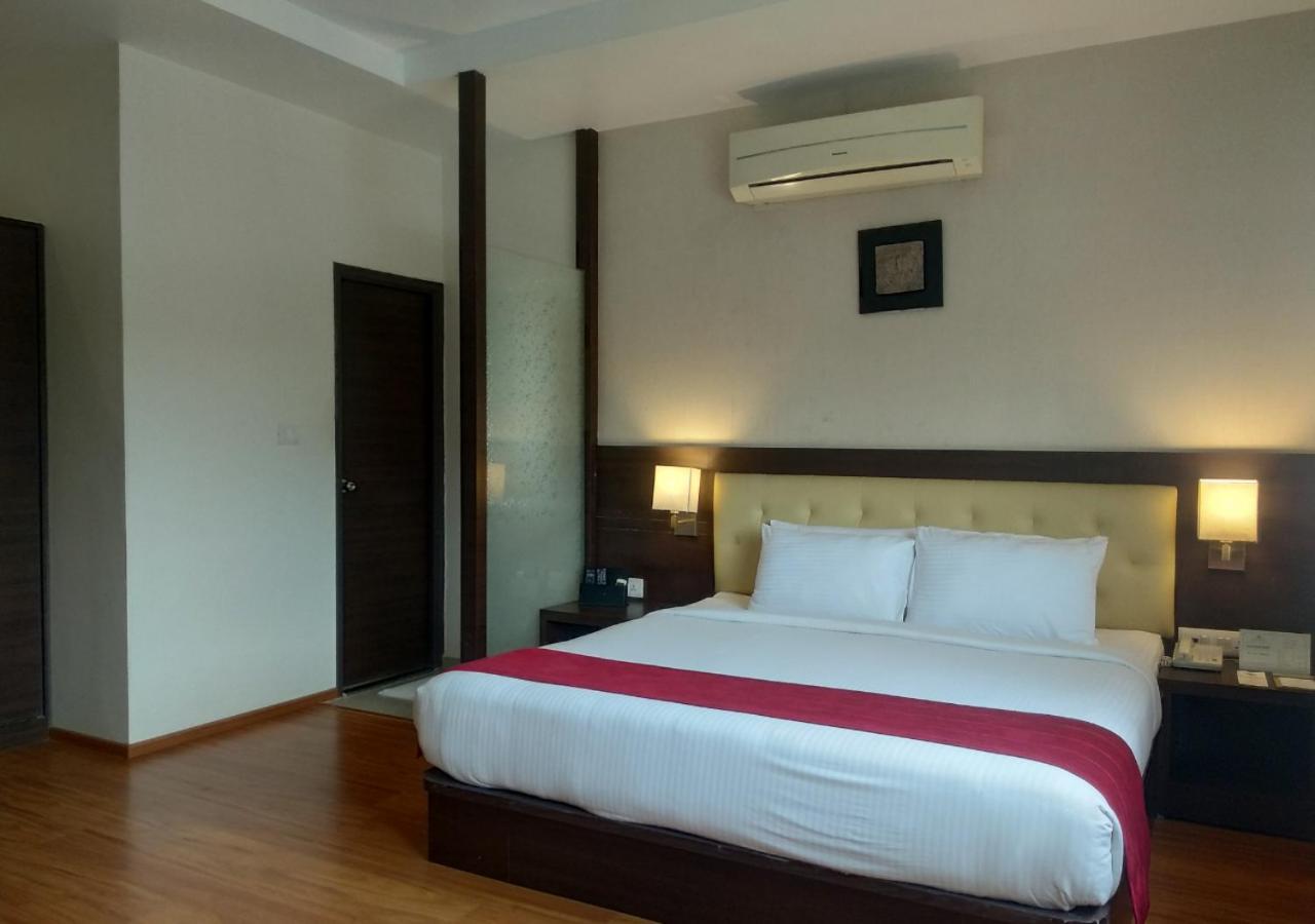 Grand Arcadia Hotel Tiruchirappalli Kültér fotó
