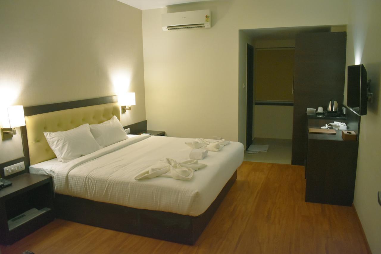 Grand Arcadia Hotel Tiruchirappalli Kültér fotó