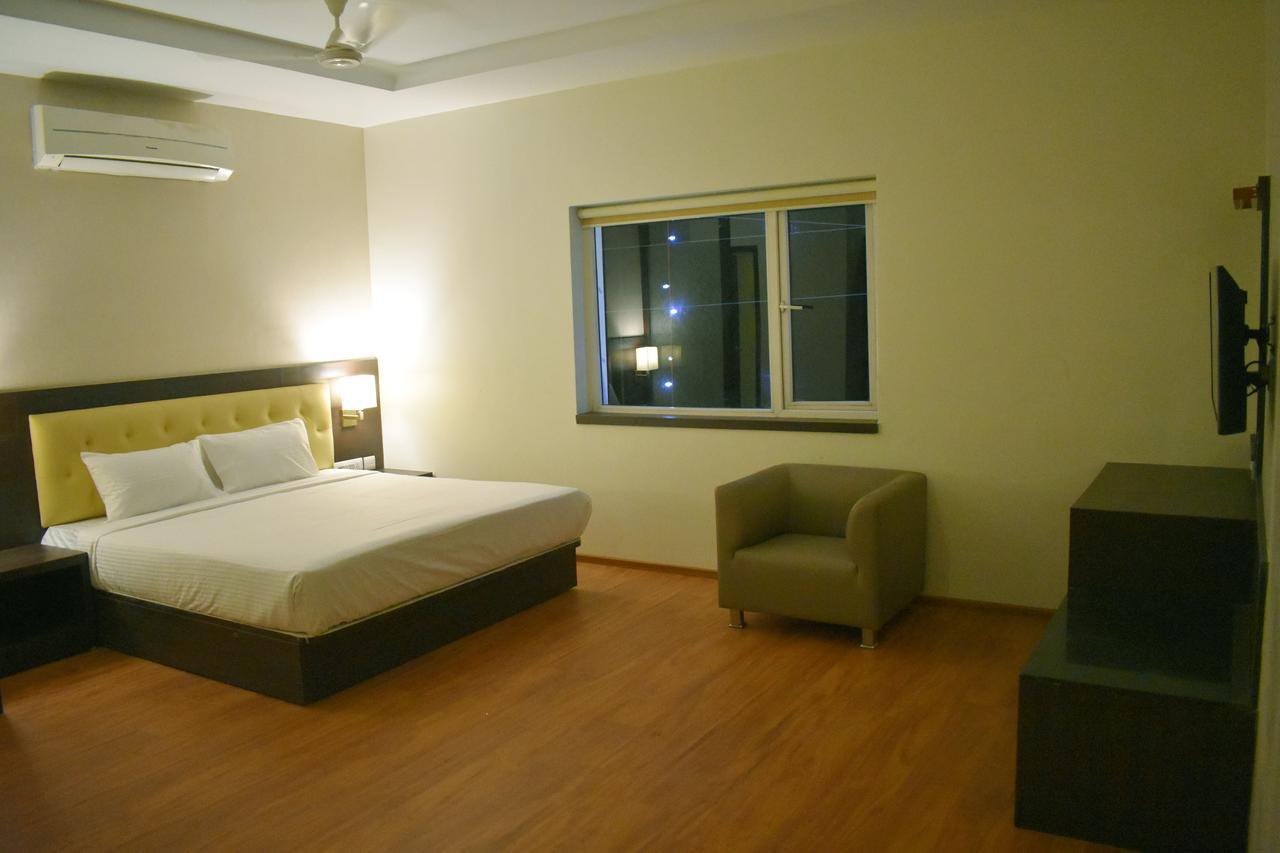 Grand Arcadia Hotel Tiruchirappalli Kültér fotó