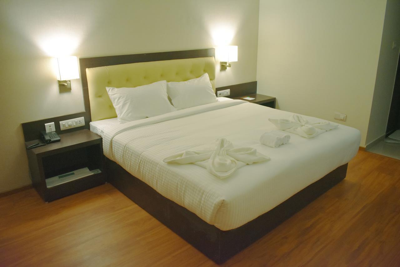 Grand Arcadia Hotel Tiruchirappalli Kültér fotó